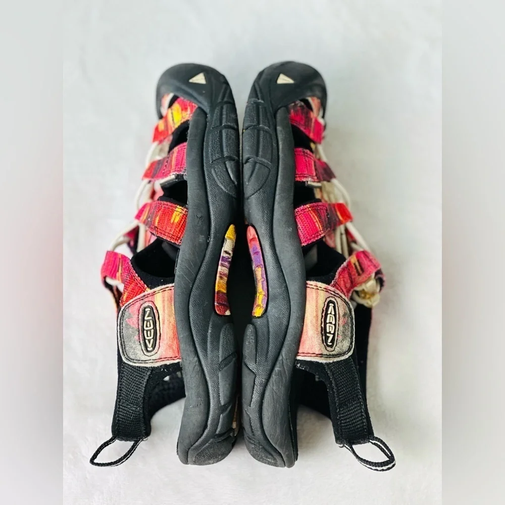 Keen Women’s Newport Retro Sandals Size 6